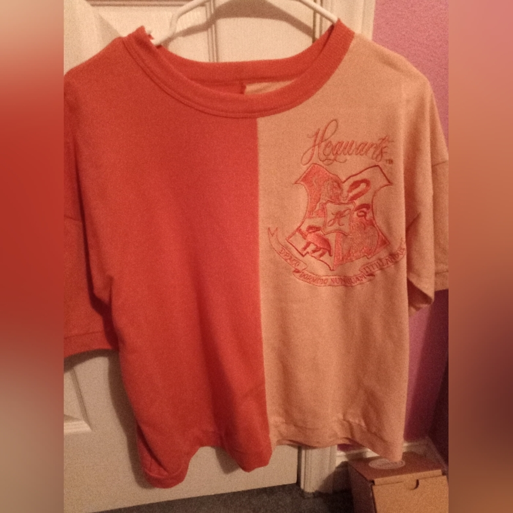 Hogwarts pink multi color shirt size large